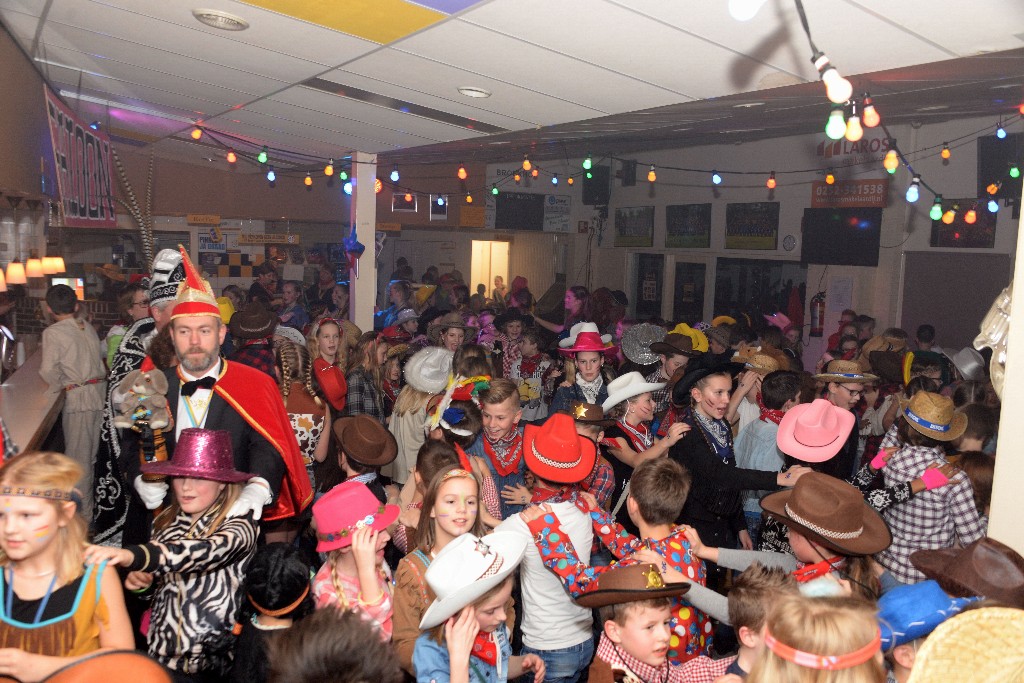 ../Images/Jeugddisco Wild wild west 039.jpg